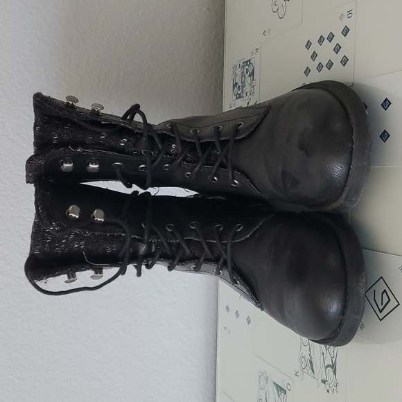 Rocket Dog Women's Boots - Picture 2 of 7